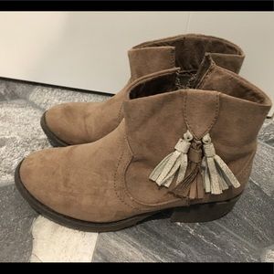 Cute Beige Booties!